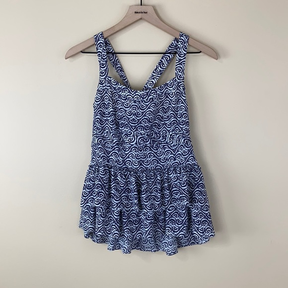Banana Republic Tops - 🖤 4/$25 100% silk Banana Republic tank